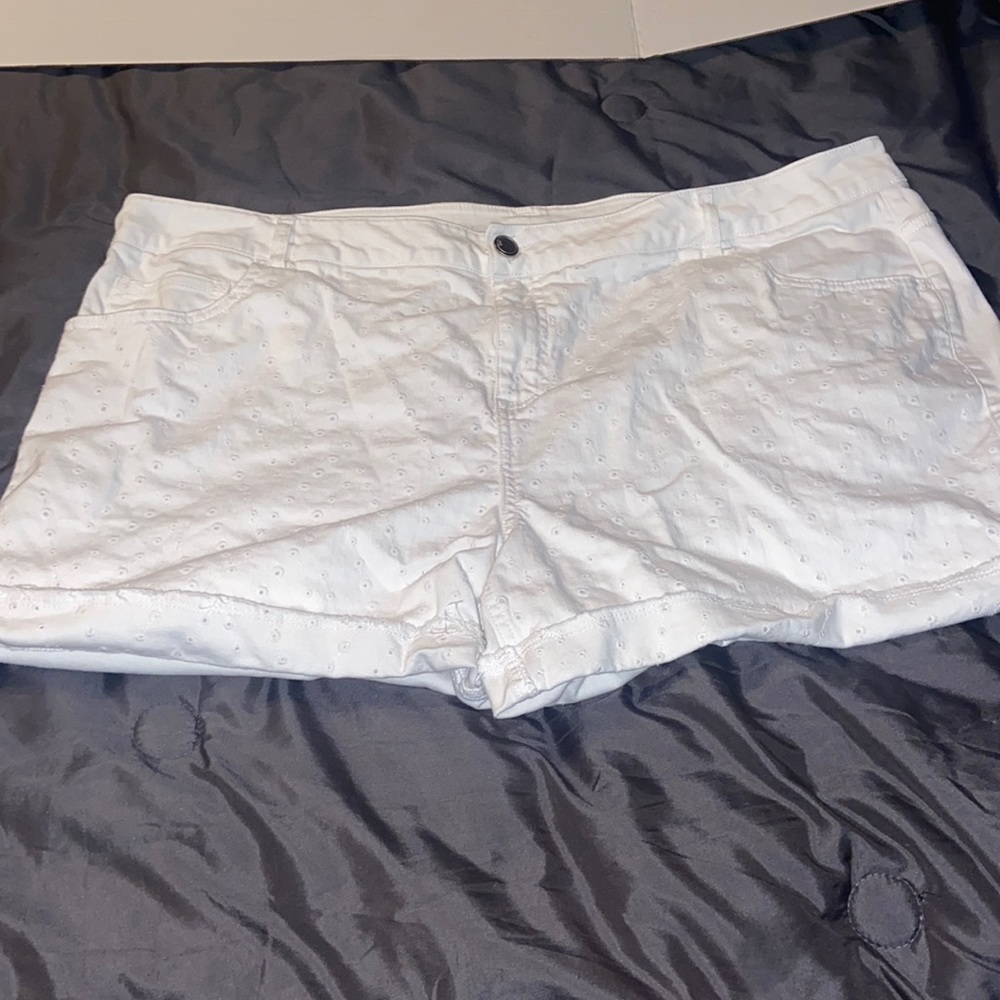 Lane Bryant white eyelet shorts size 28